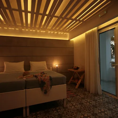 Aparthotel Irina 3*