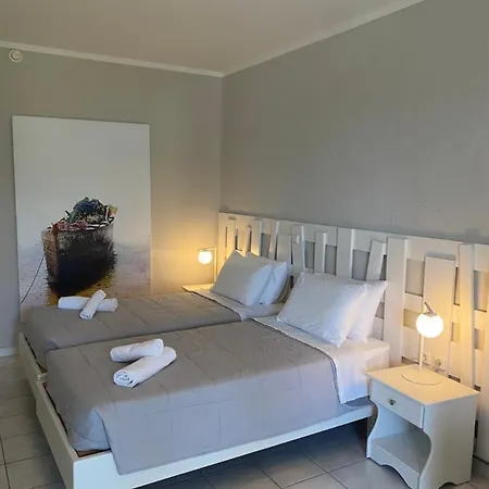 Aparthotel Irina 3*