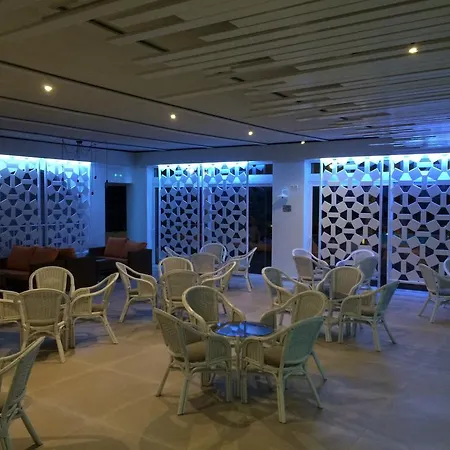 Irina Aparthotel 3*