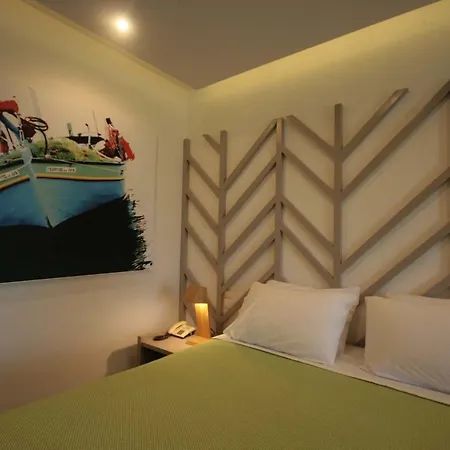 Irina Aparthotel 3*