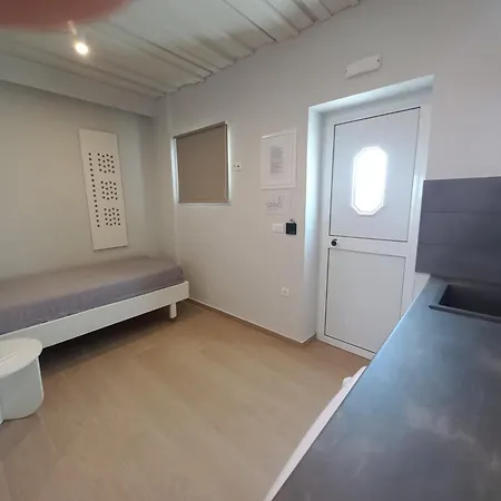 Aparthotel Irina 3*